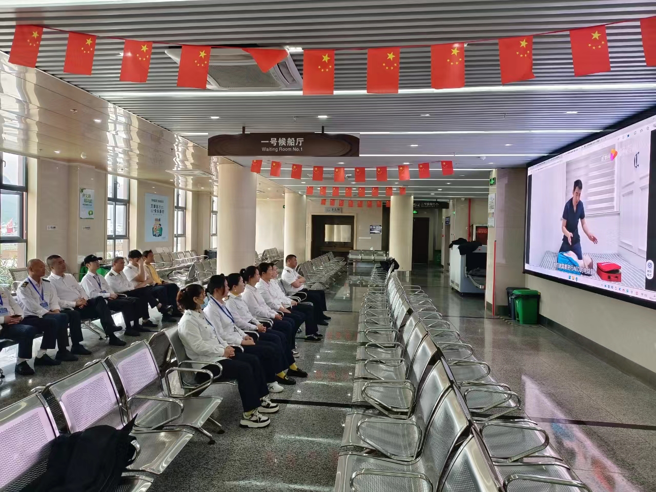 南麂港客运站开展“五.一”节前消防救生演练